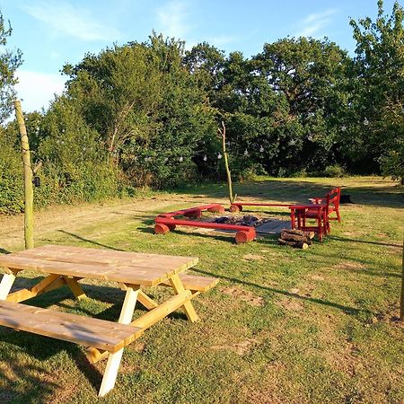 L' Anpeg, Gite Dans Le Cotentin Jusqu'A 8 Personnes Besneville 外观 照片