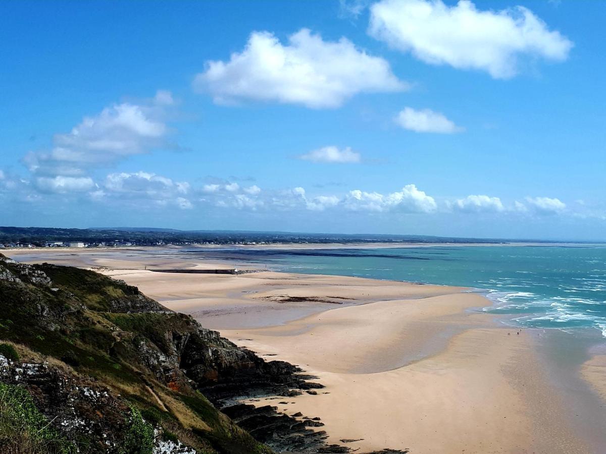 L' Anpeg, Gite Dans Le Cotentin Jusqu'A 8 Personnes Besneville 外观 照片