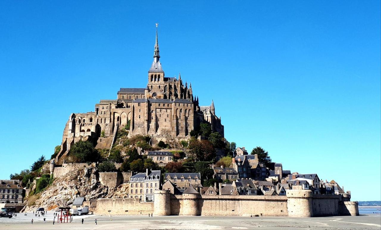 L' Anpeg, Gite Dans Le Cotentin Jusqu'A 8 Personnes Besneville 外观 照片