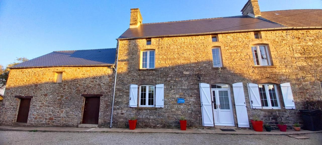 L' Anpeg, Gite Dans Le Cotentin Jusqu'A 8 Personnes Besneville 外观 照片