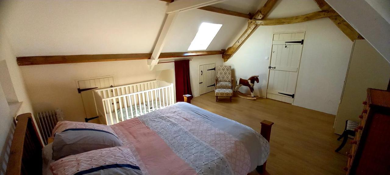 L' Anpeg, Gite Dans Le Cotentin Jusqu'A 8 Personnes Besneville 外观 照片