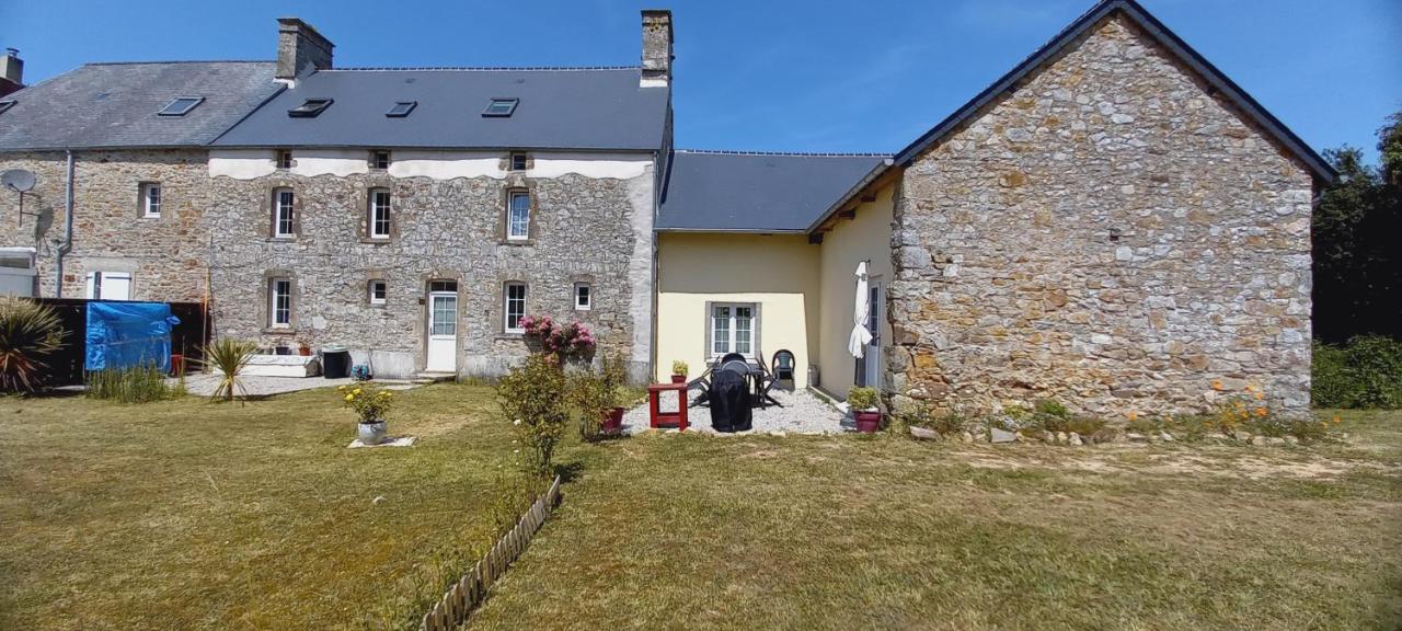 L' Anpeg, Gite Dans Le Cotentin Jusqu'A 8 Personnes Besneville 外观 照片