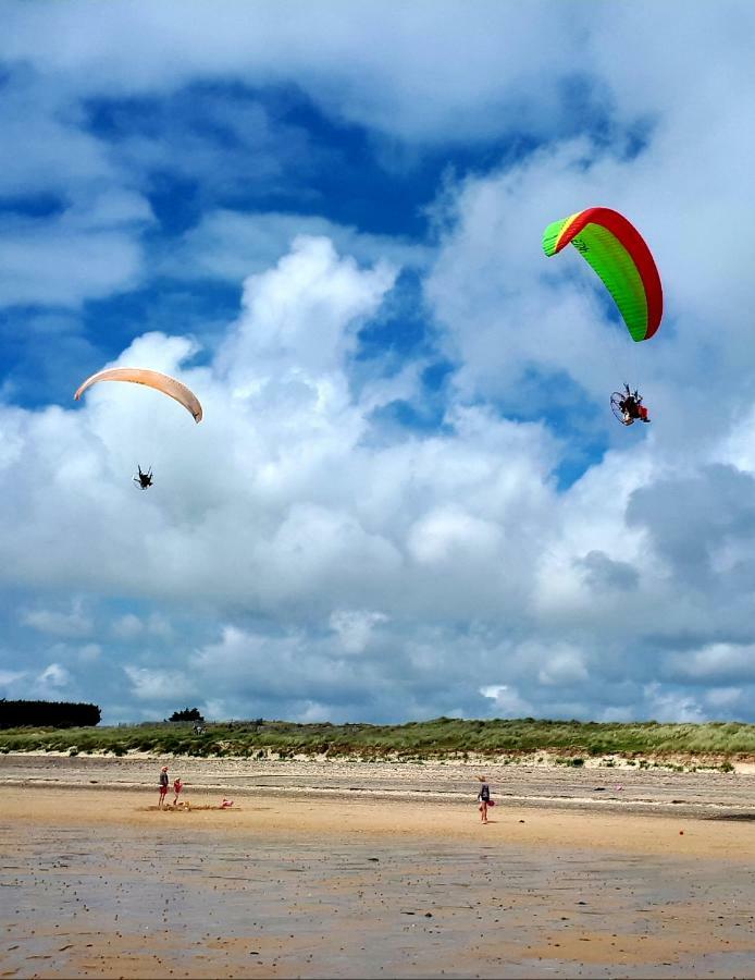 L' Anpeg, Gite Dans Le Cotentin Jusqu'A 8 Personnes Besneville 外观 照片