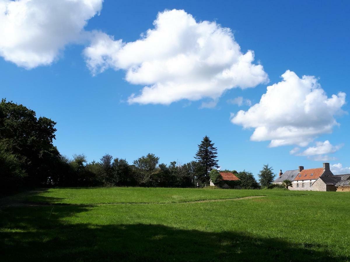 L' Anpeg, Gite Dans Le Cotentin Jusqu'A 8 Personnes Besneville 外观 照片